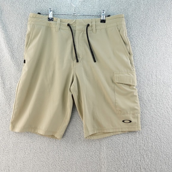Oakley Mens 32 Tan Drawstring Cargo Shorts Regular Fit Performance Stretch - Picture 1 of 5